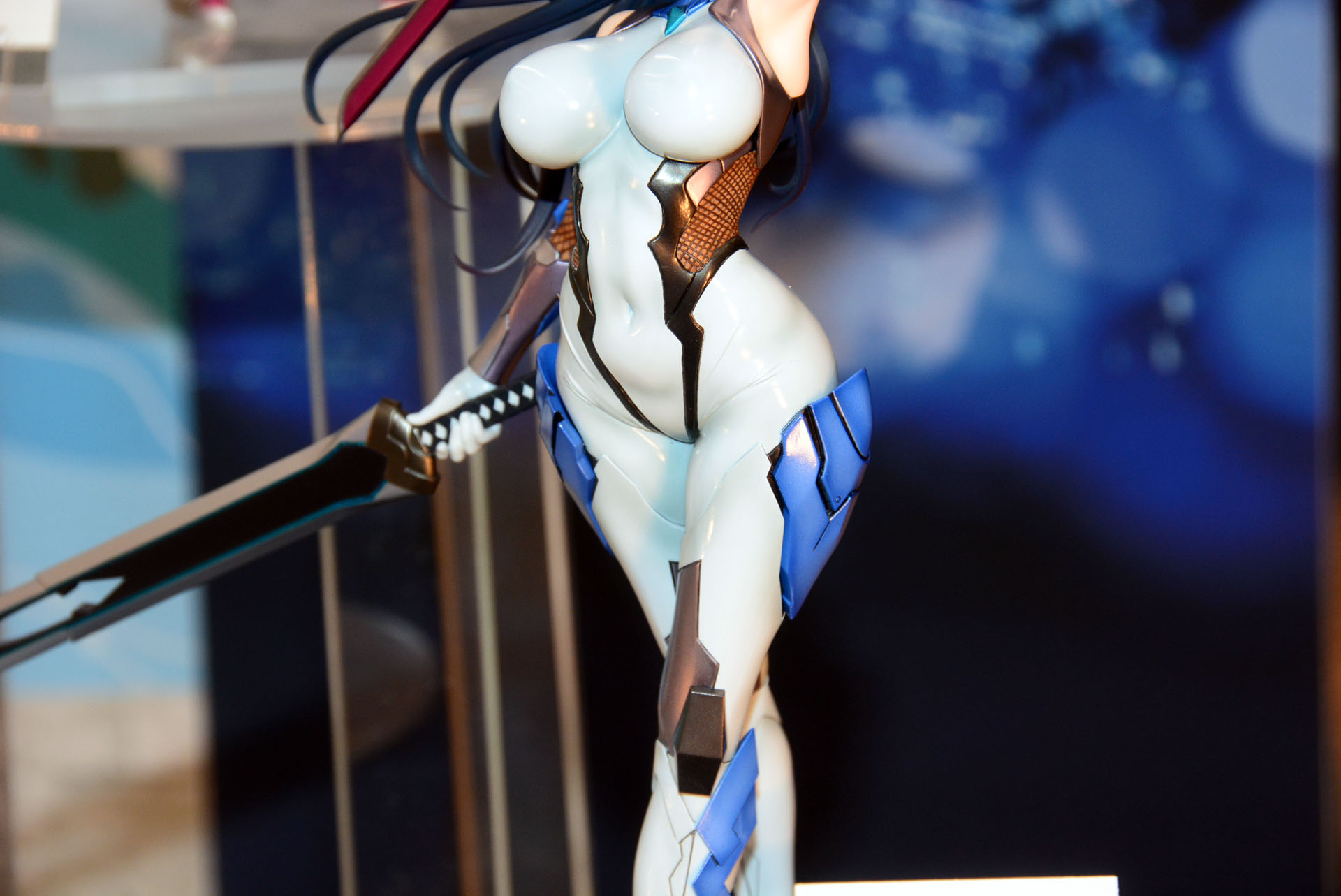 青いアーマーパーツは別パーツとなる