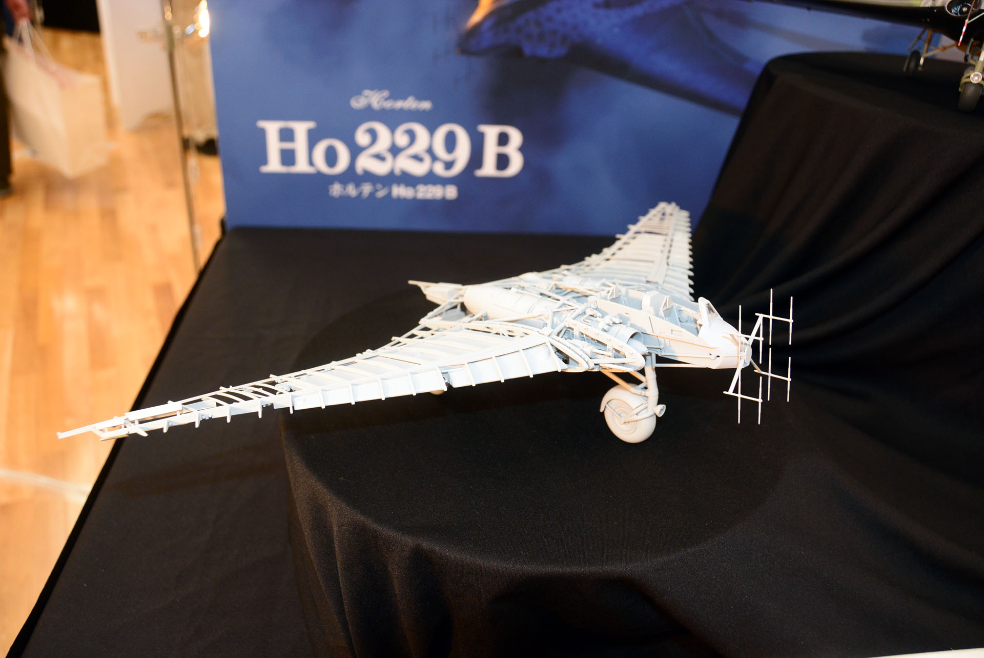 内部機構まで精密に再現した「SWS（スーパーウイングシリーズ)」