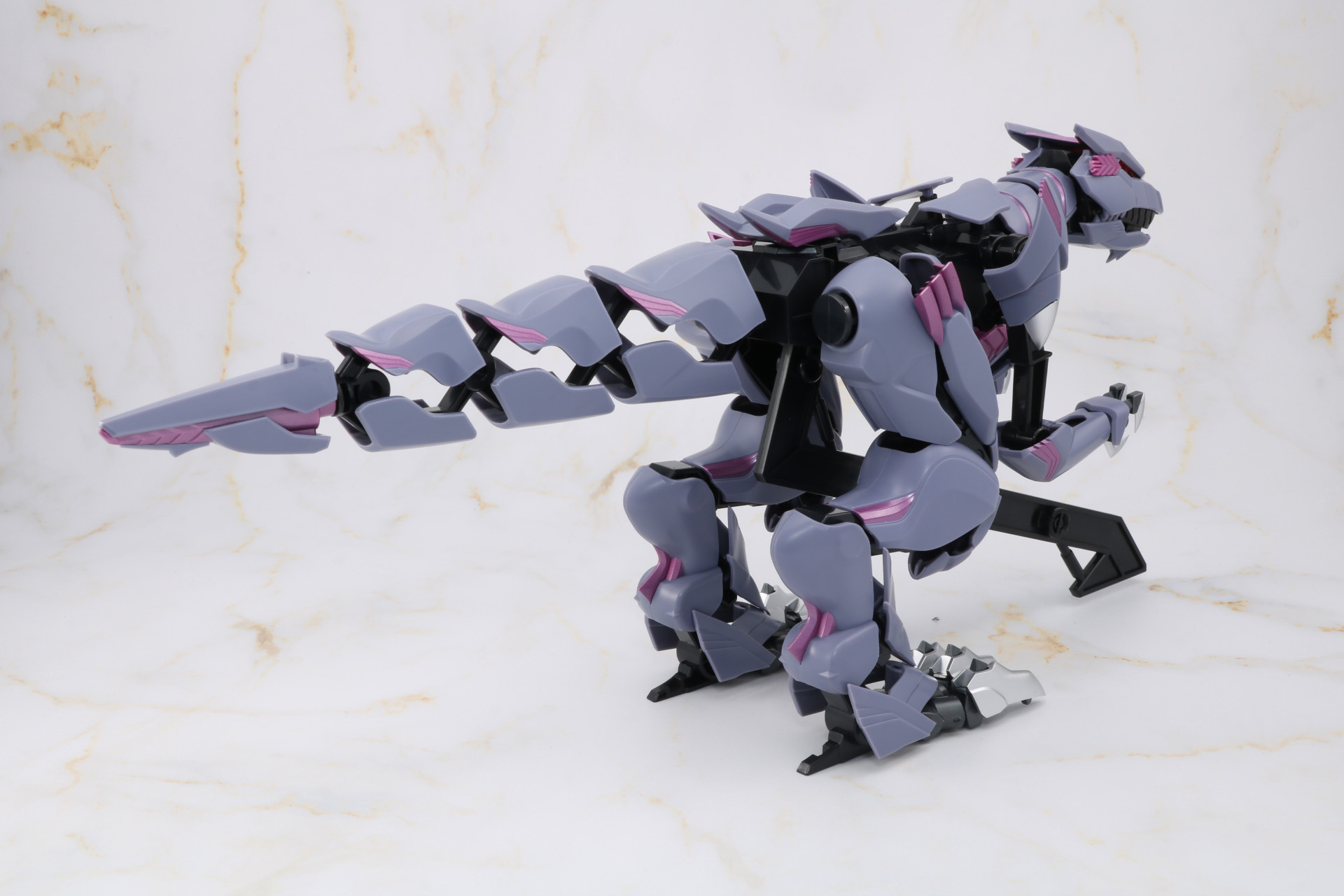 「バーサークフューラー」アーマーのディスプレイ