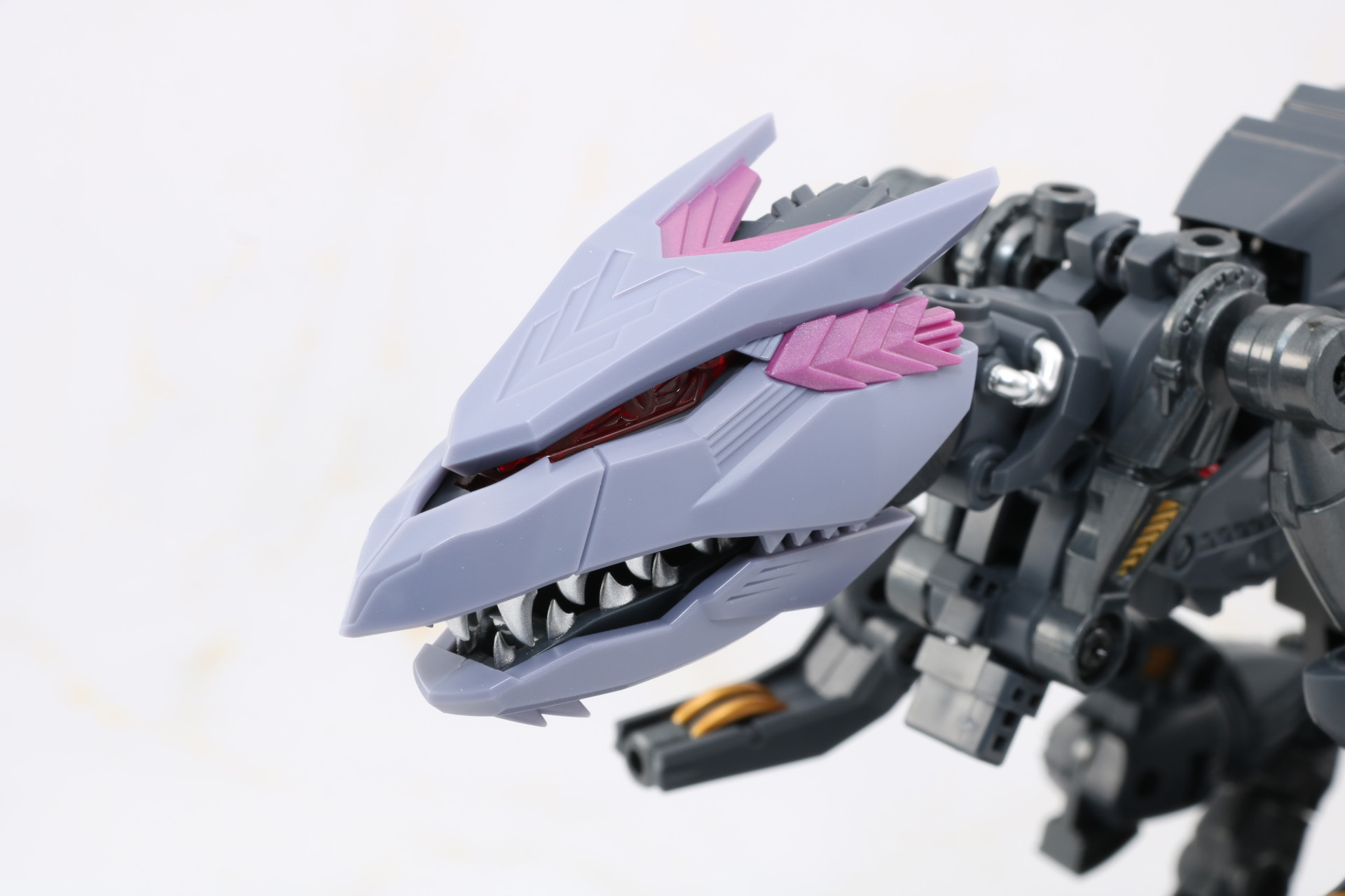 頭部のアーマー装着