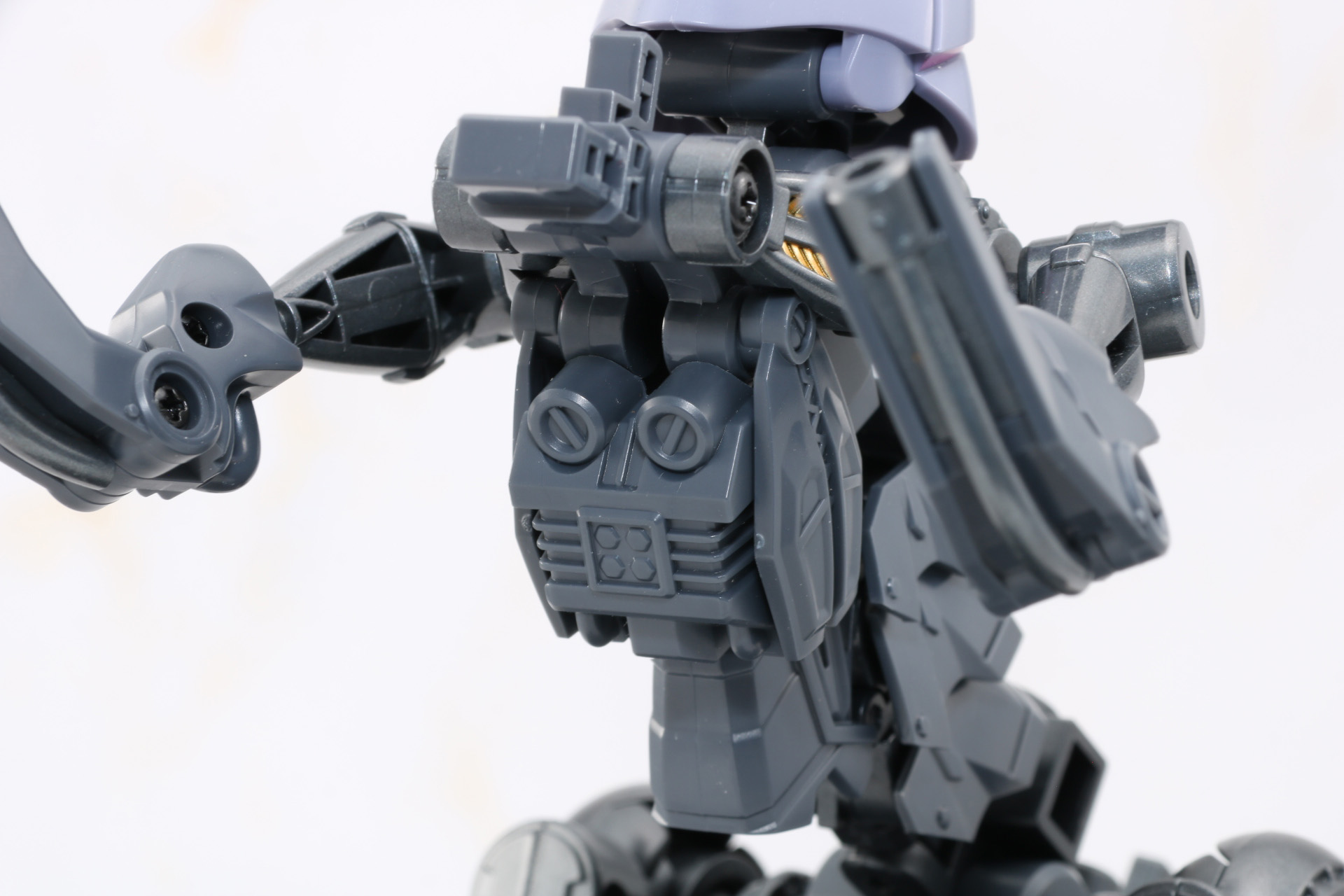 胸部のアーマー装着