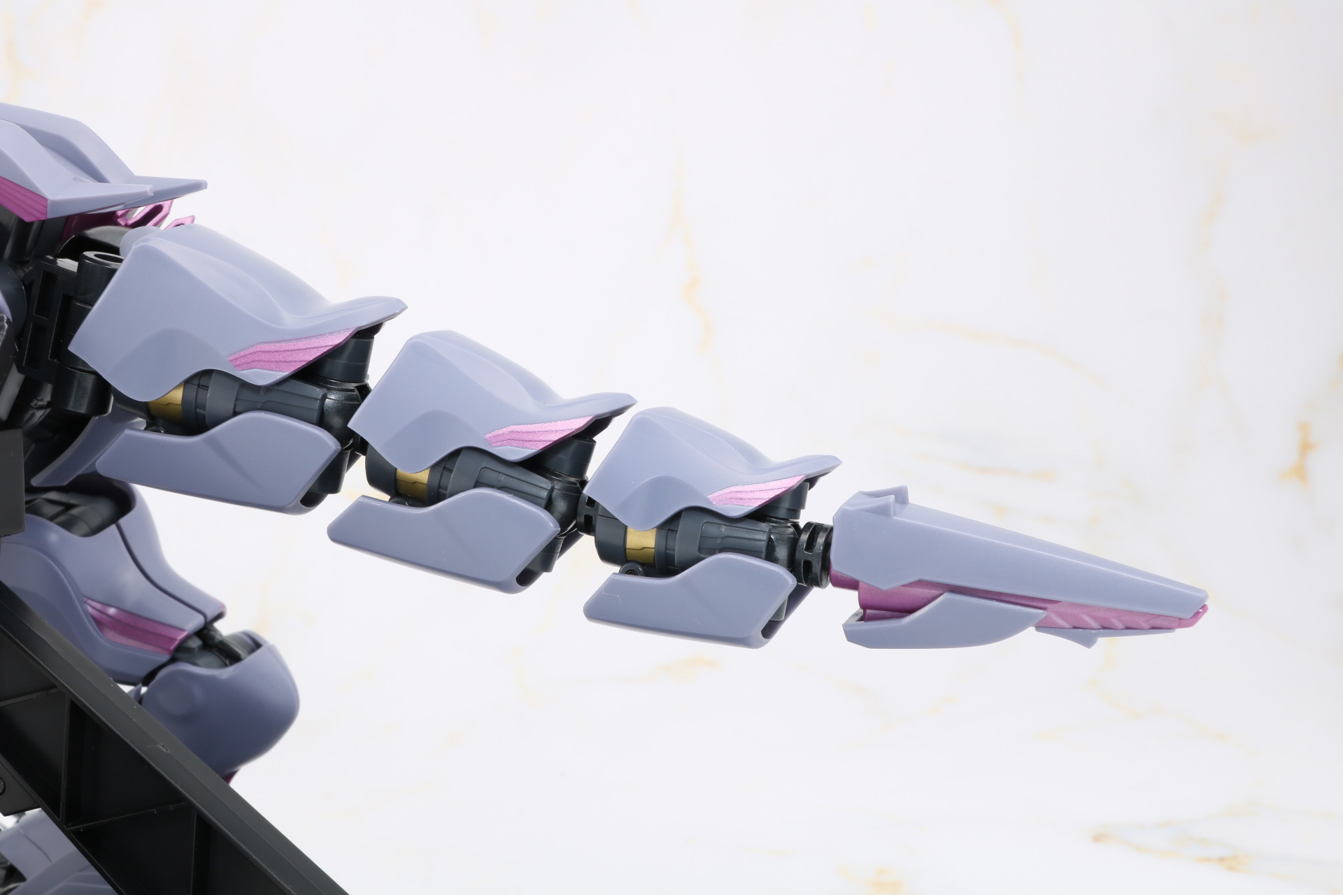 尻尾のアーマー装着