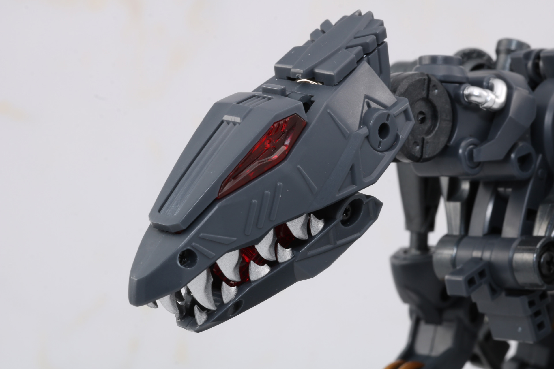 頭部のパーツ装着