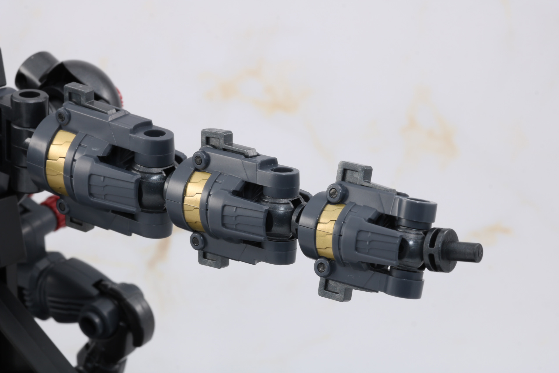 尻尾のパーツ装着