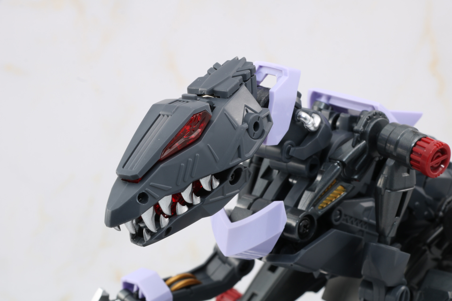 頭部のパーツ装着