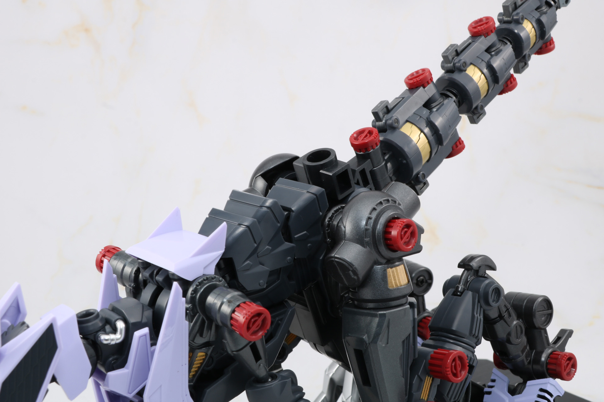 背中のパーツ装着