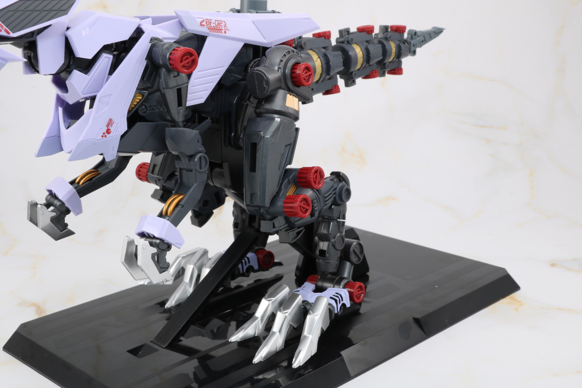 脚部のパーツ装着