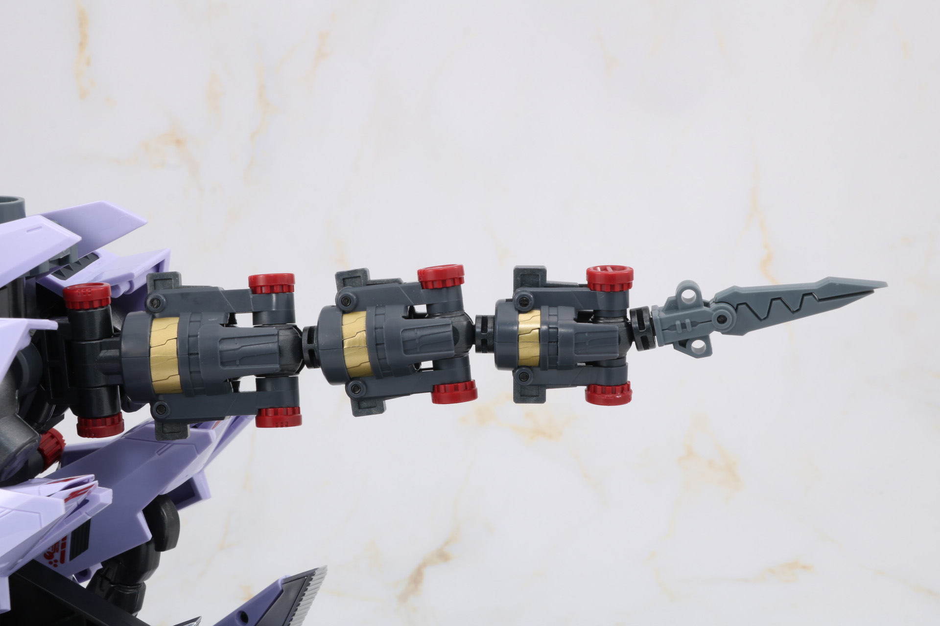 尻尾のパーツ装着