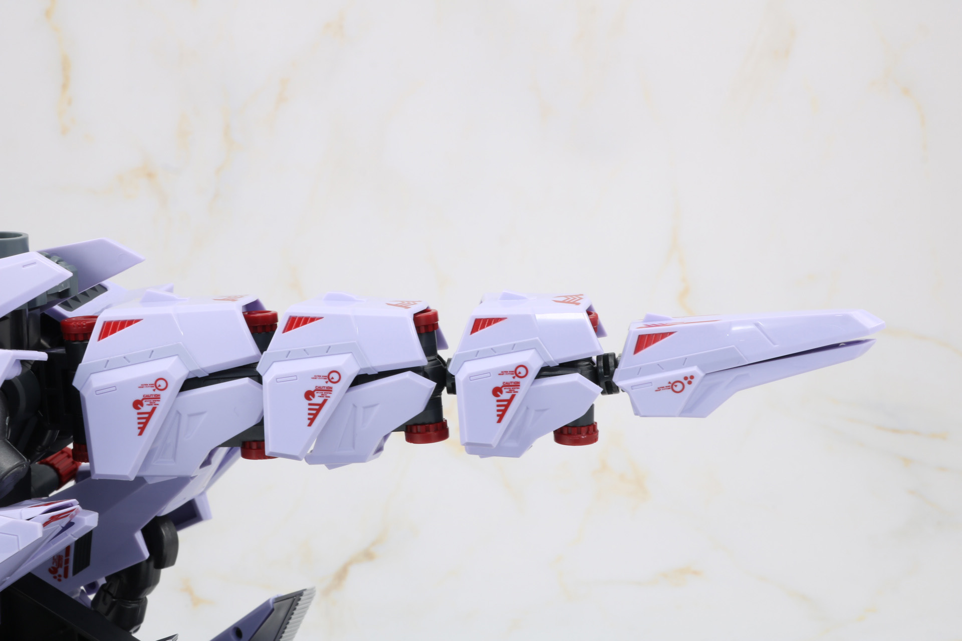 尻尾のパーツ装着