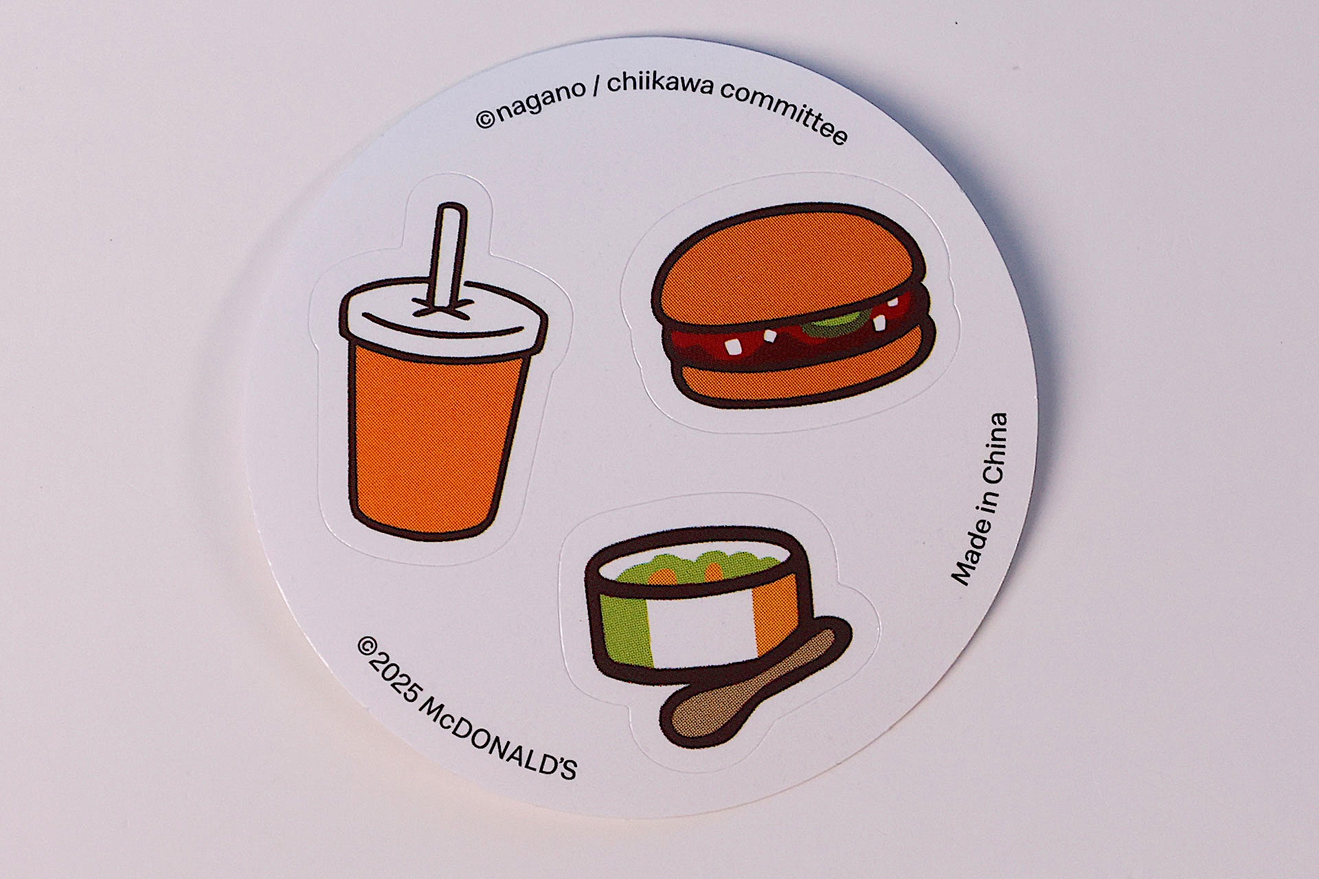 パンケーキの中に入っていた、おまけのシール