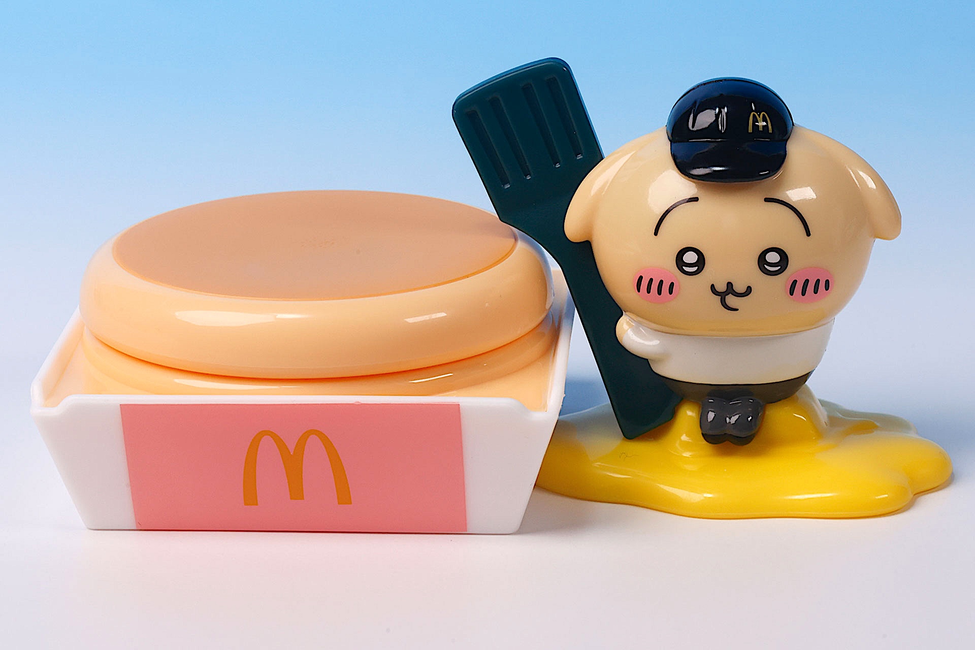 パンケーキにうさぎを取り付けたところ