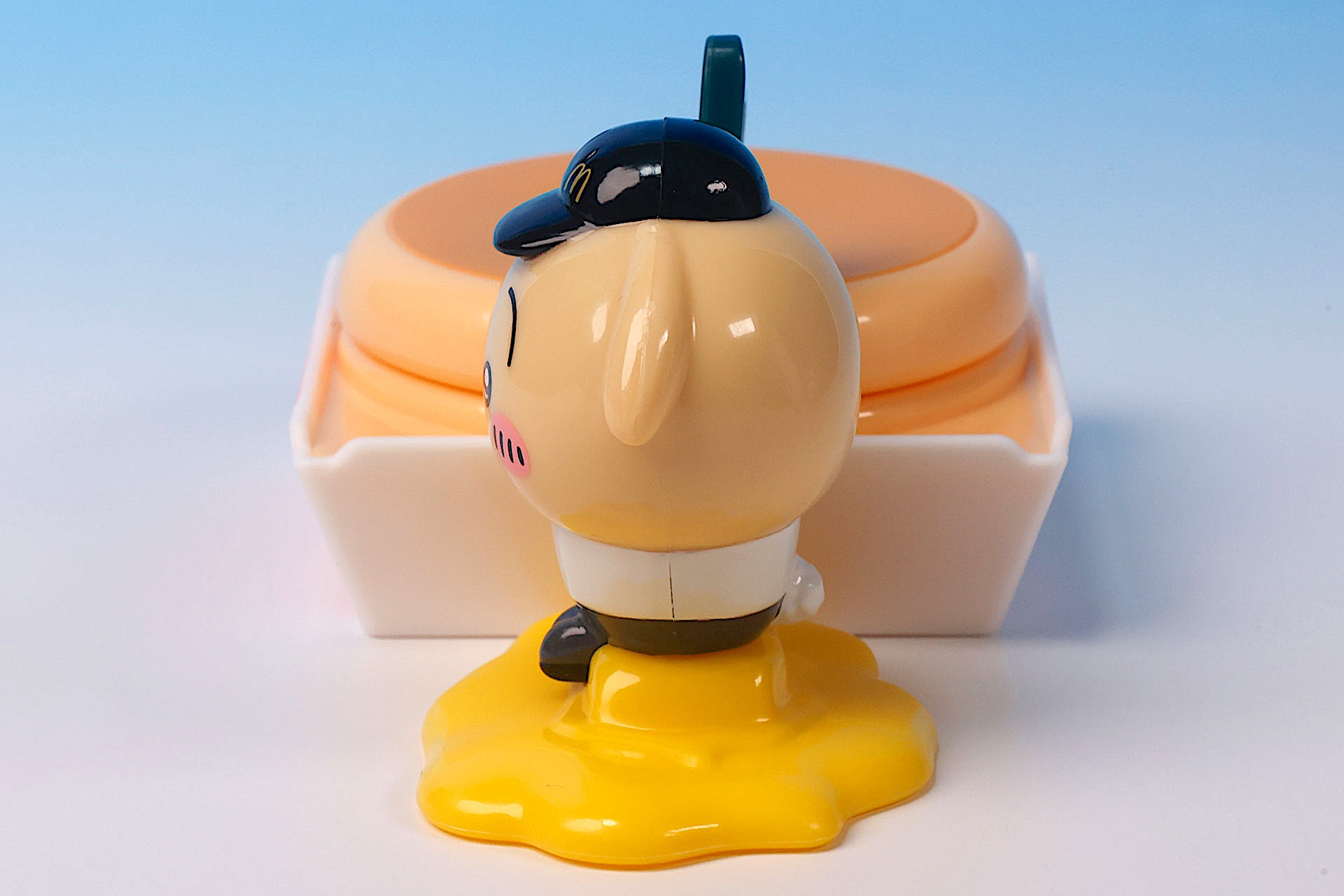 うさぎのフィギュア部分も艶やかだ