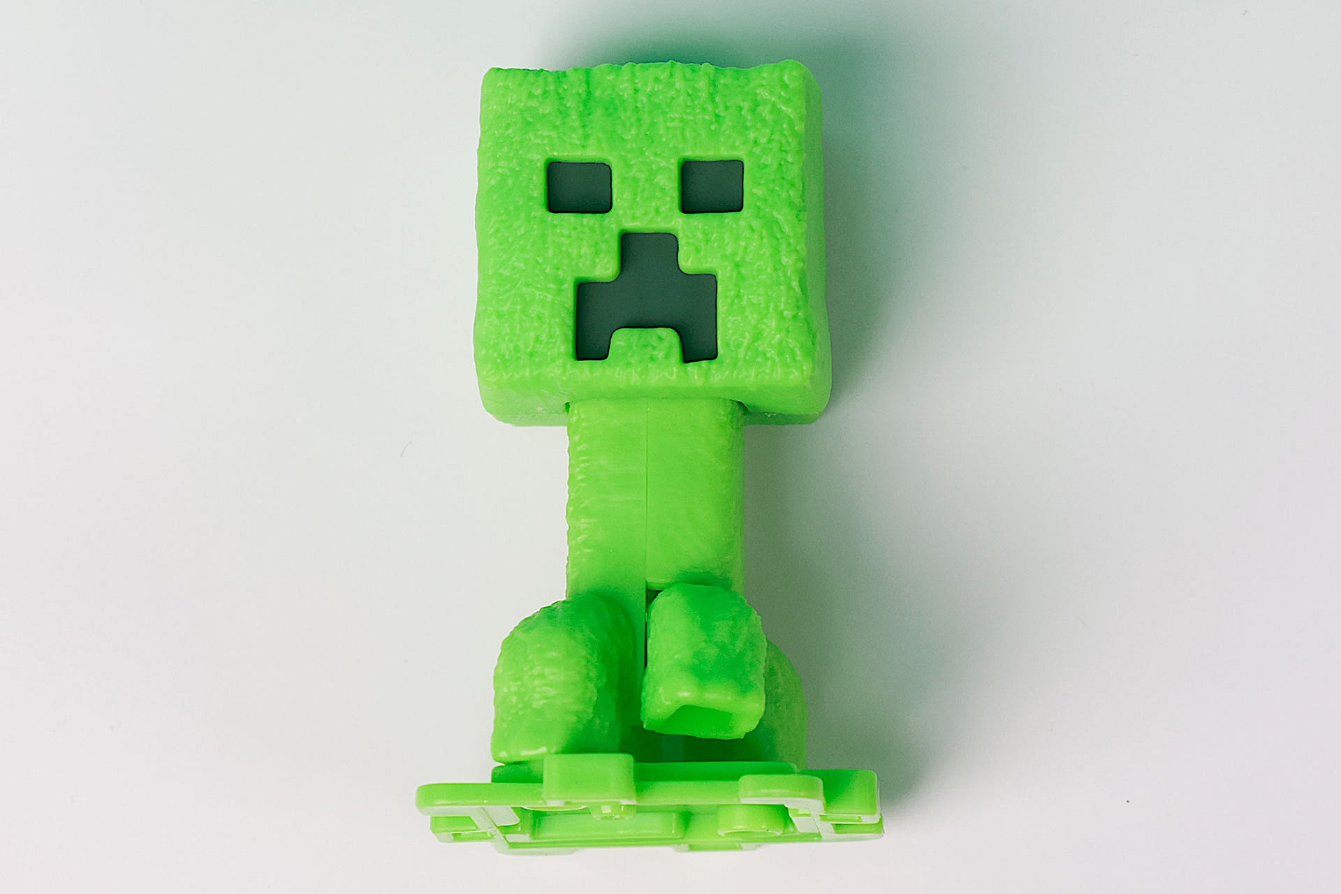 こちらが「クリーパー」のおもちゃ箱の中身……といっても、クリーパー本体のみだ