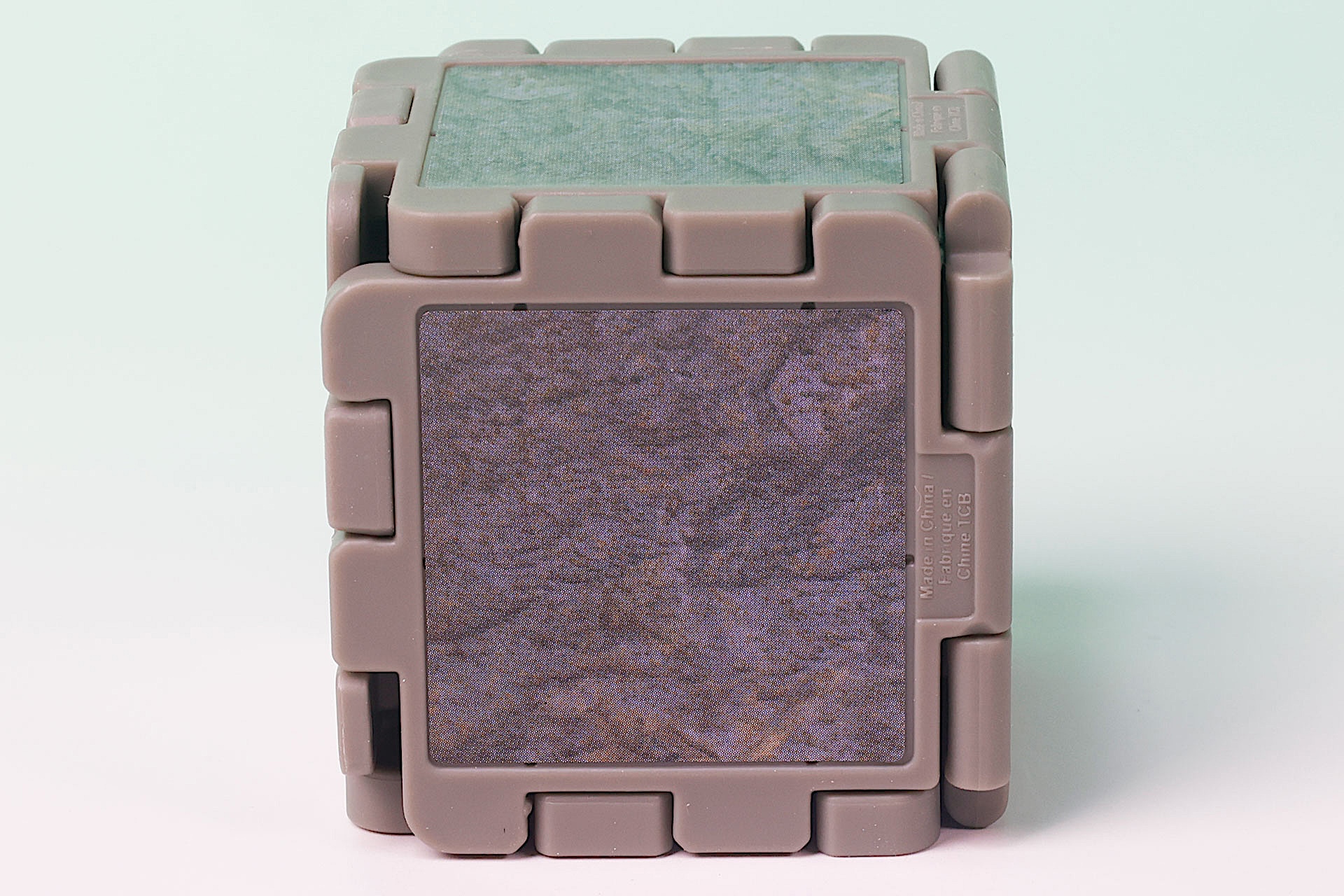 この状態だとかなりコンパクトだ