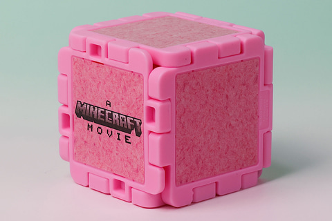 Minecraft マック　おもちゃ　ピンクのウールブロックとピンクのシツジ ハッピーセット マインクラフト マイクラ ピンクのウール