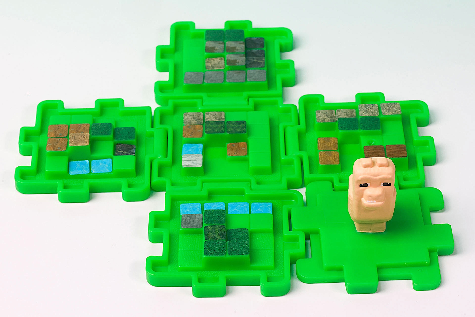 どこに貼ればよりいい感じになるか考えながらシールを貼っていくのは、なかなか楽しい