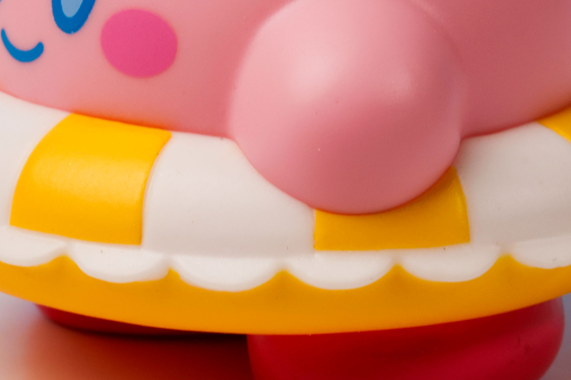 浮き輪にはフリルも多数付けられている