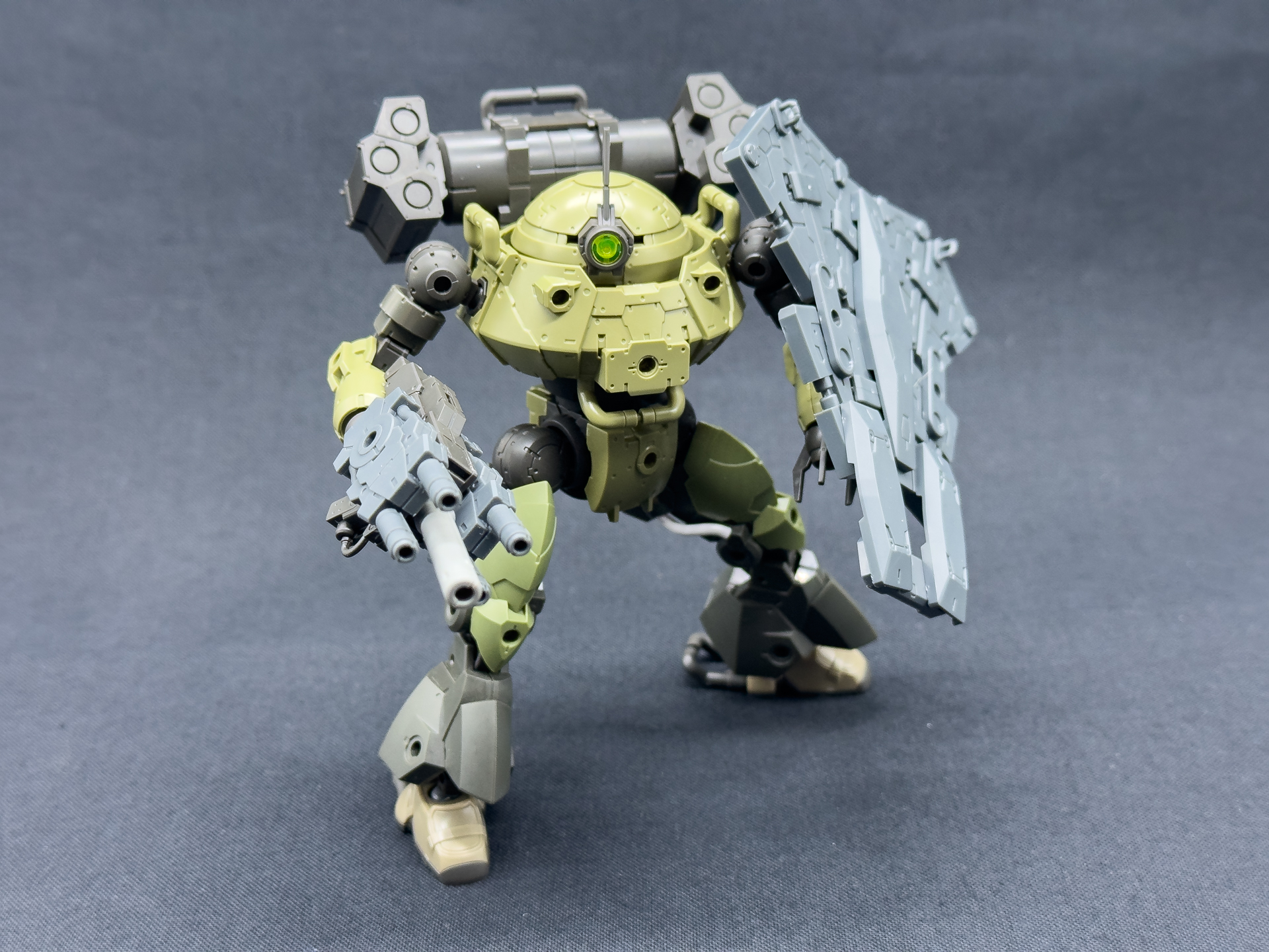 カスタマイズを行なったラウンドノヴァI。今回のカスタマイズでは戦闘用ラウンドノヴァをイメージしてカスタマイズしてみました。