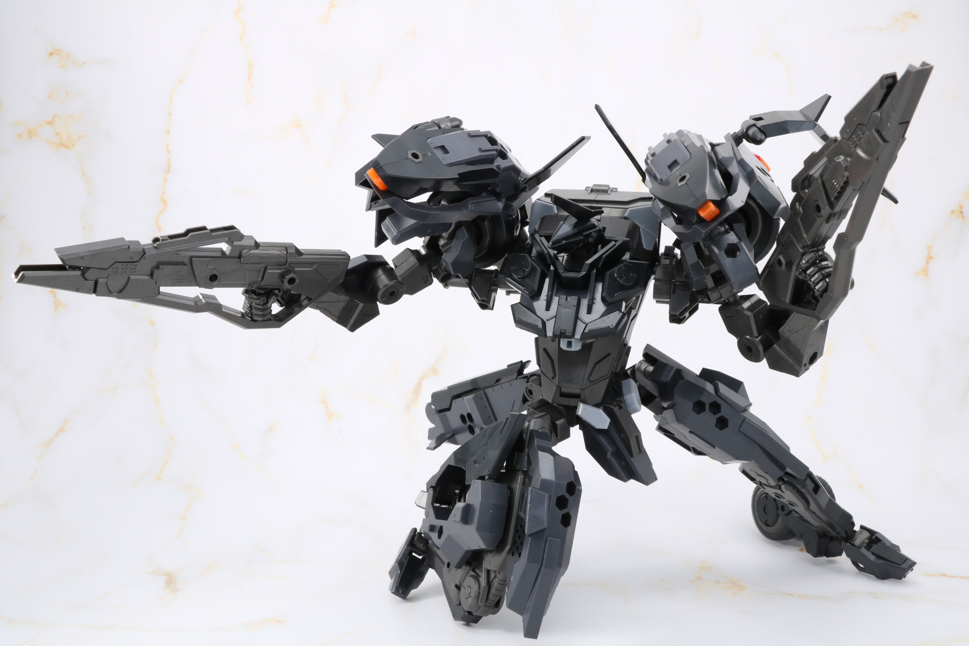 ライフルのヘキサグラムによって各部にマウントが可能