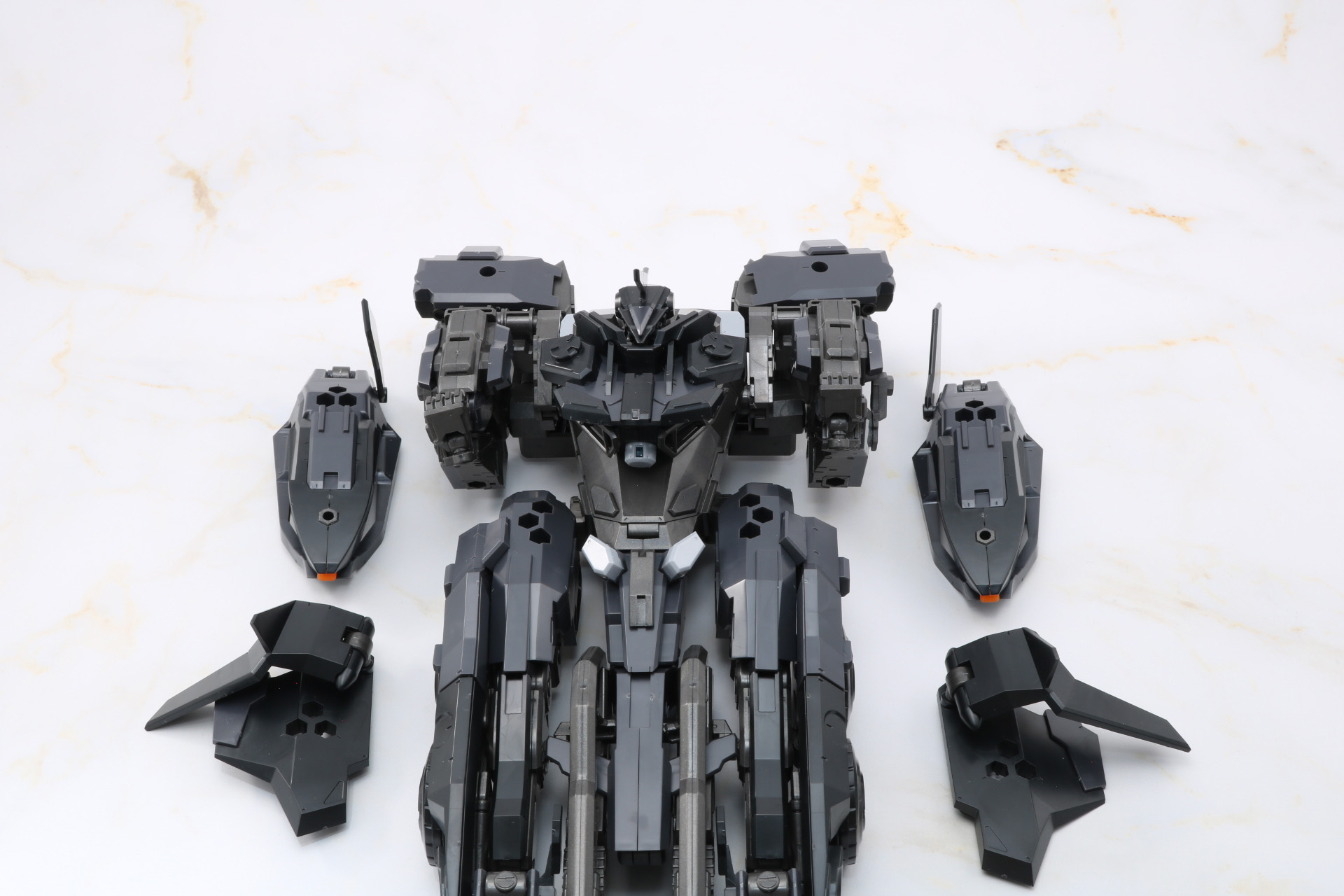 肩アーマーを合体