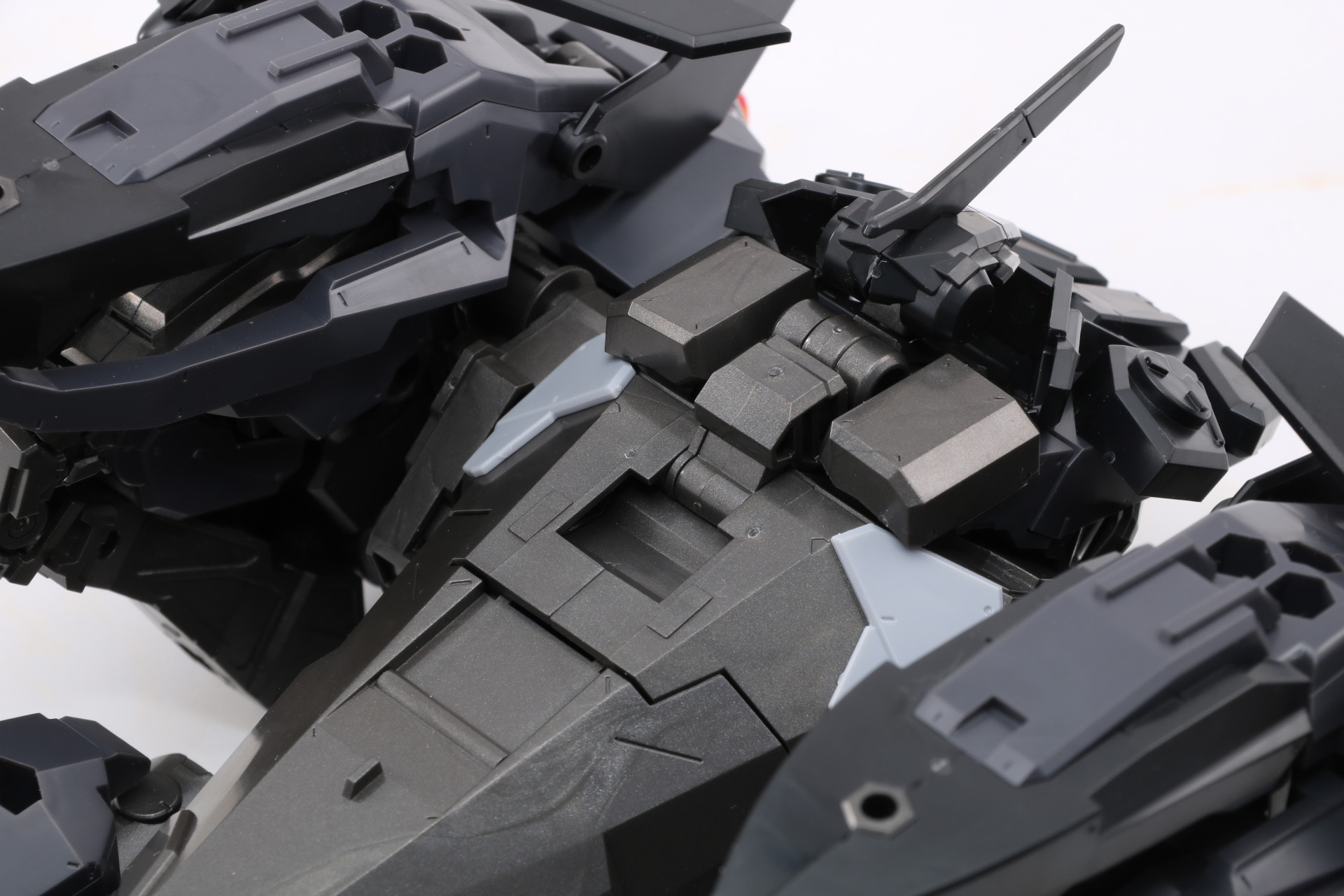 胸部は反転し、位置を変更