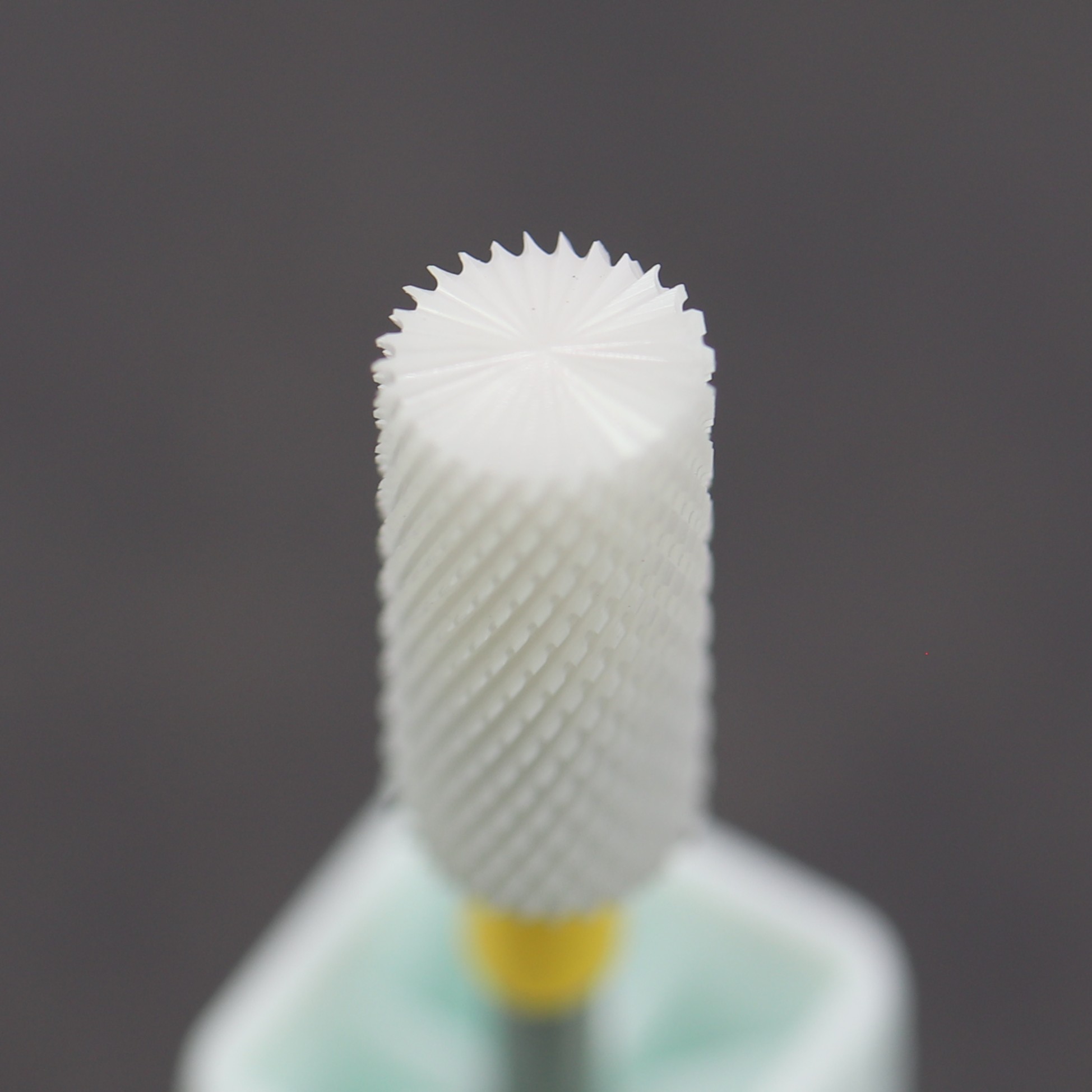 ジルコナイト エンドカット