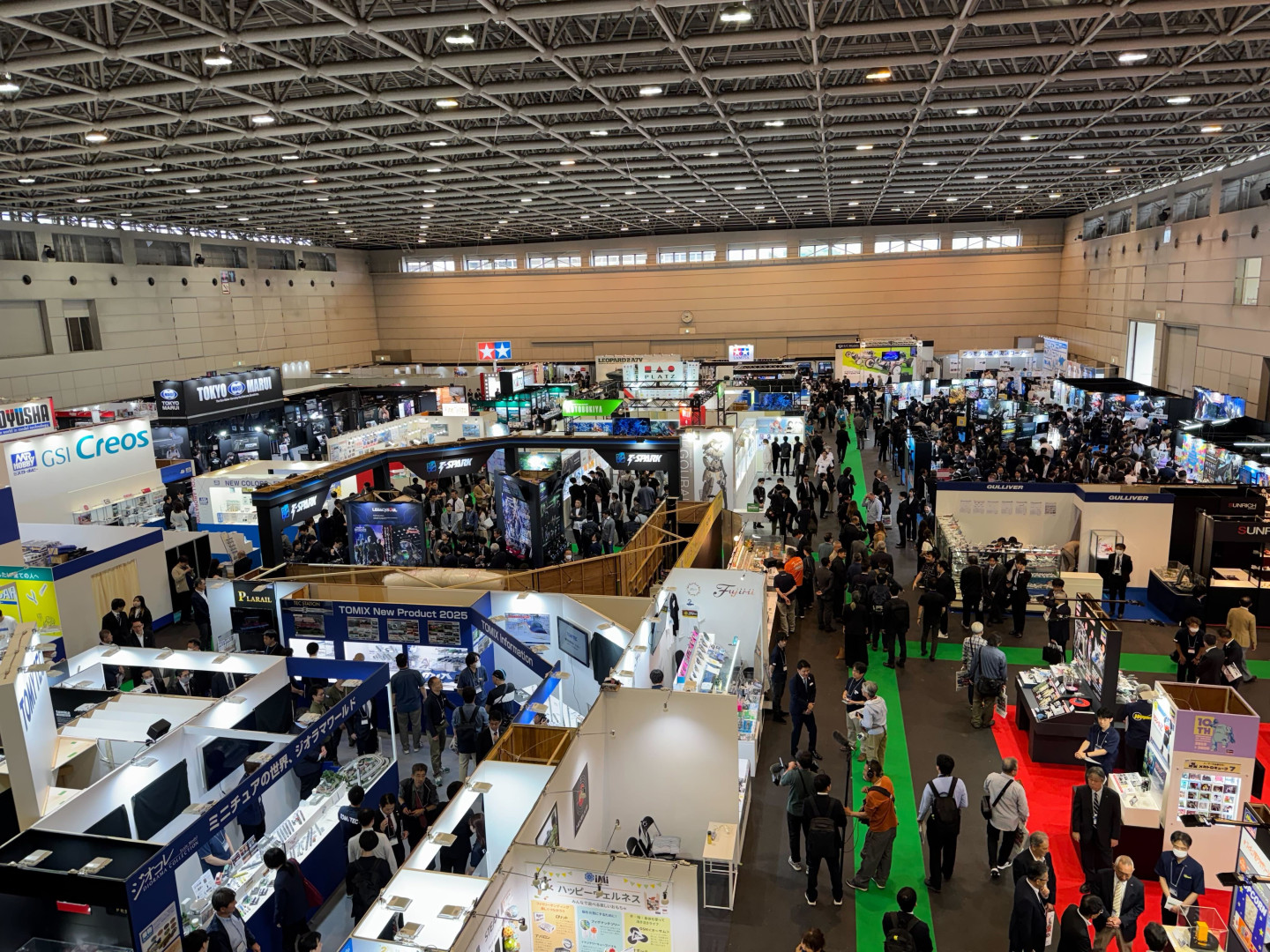 開催初日、5月14日（業者招待日）朝の「第63回 静岡ホビーショー」会場内の様子