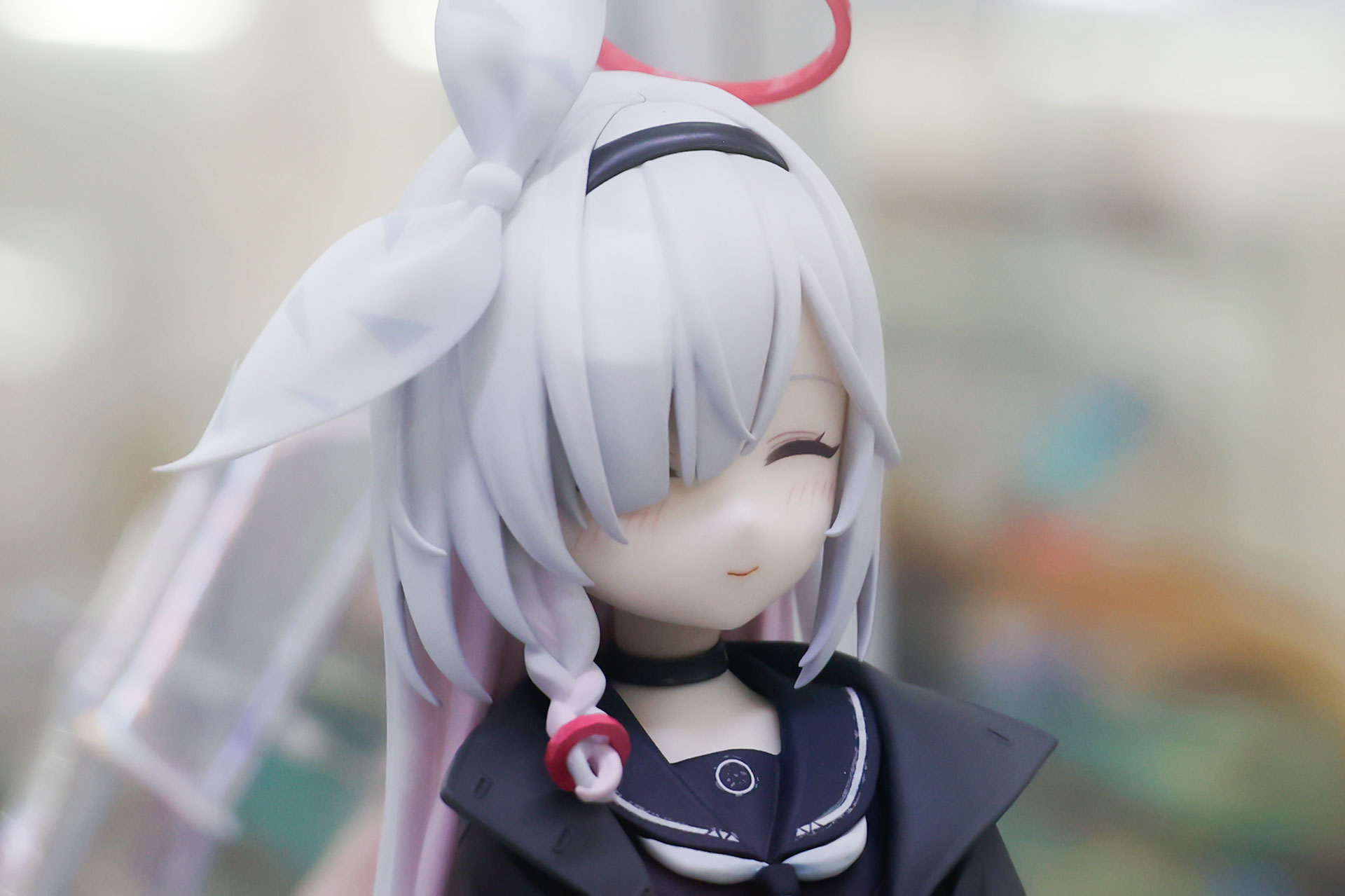 大きなリボンも特徴的だ