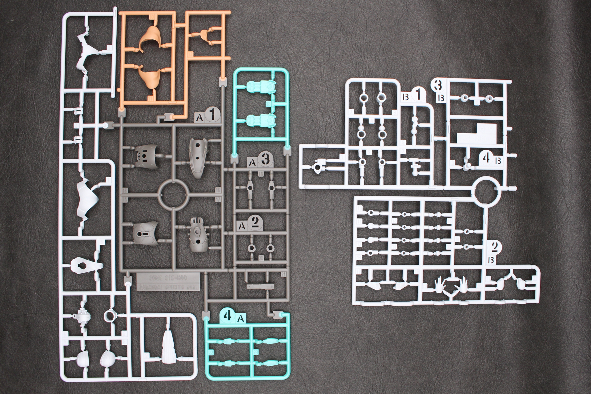 Aパーツ、Bパーツ（ホワイト）