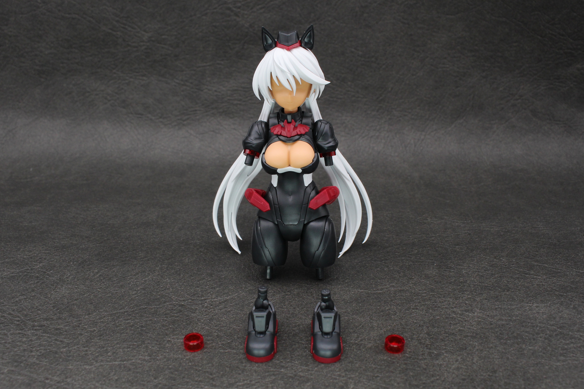 「30MS オプションパーツセット18（サージェントコスチューム）［カラーC］」。5月24日発売。価格は1,650円。この他にリングや首など複数のパーツが付属する