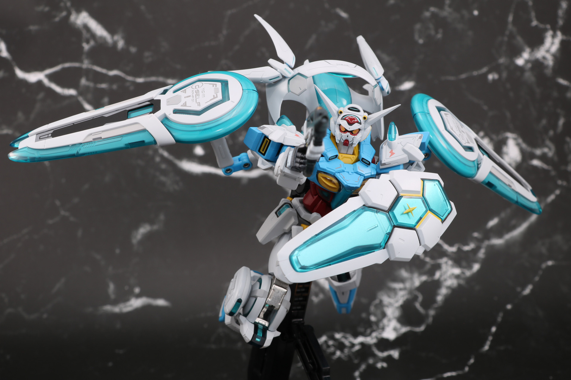 パーフェクトバックパックはフレキシブルに可動し、表情付けもしやすい