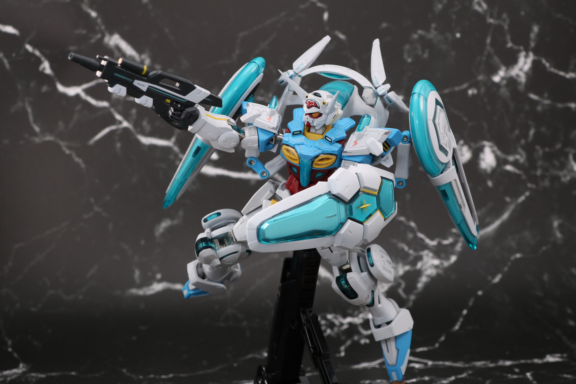 ビームライフルを構えたポーズ