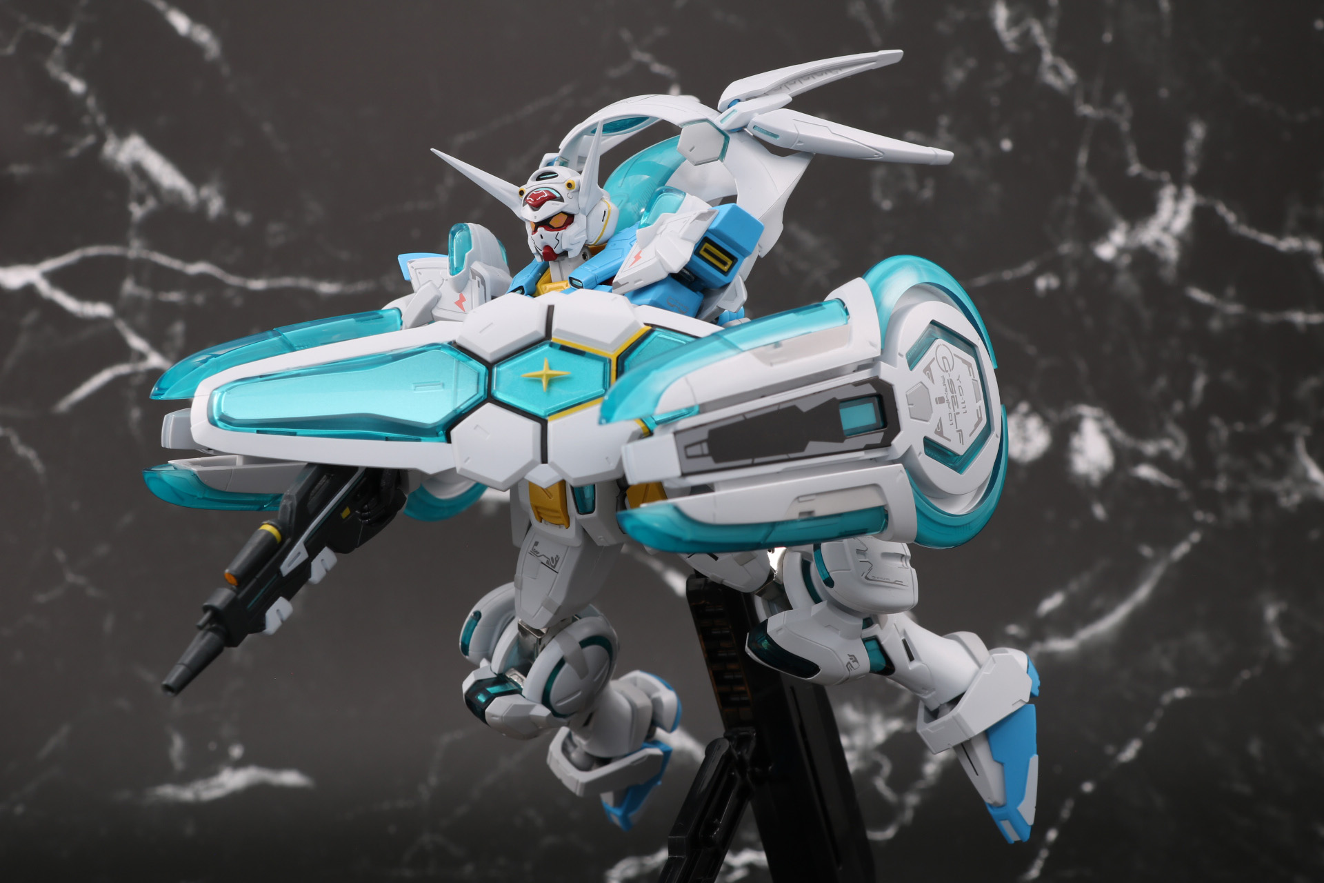 ユニットを前に回して、砲身を展開してアサルトモードに