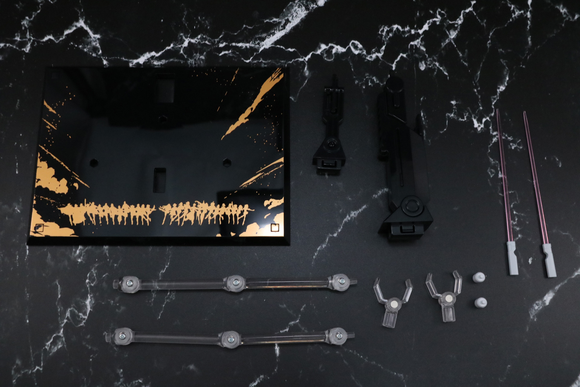 専用台座、支柱、補助支柱×2、ジョイントパーツ