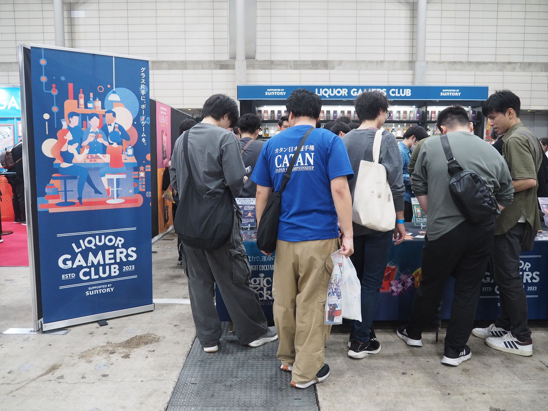 お酒をモチーフにしたボードゲームを多数出展・販売していたLIQUOR GAMERS CLUBのブース