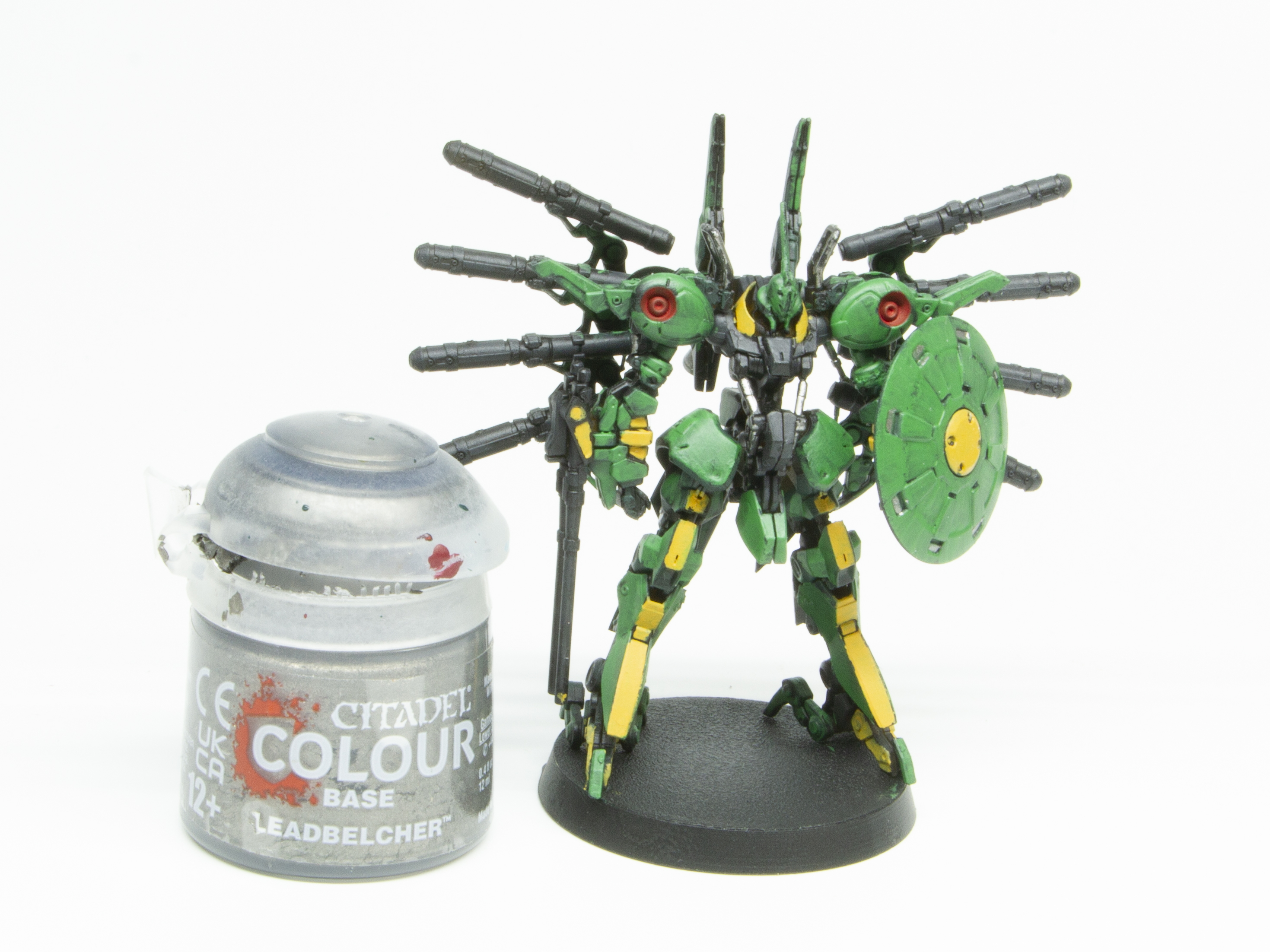 ベースカラーとワープストーン・グロウのみを塗った状態