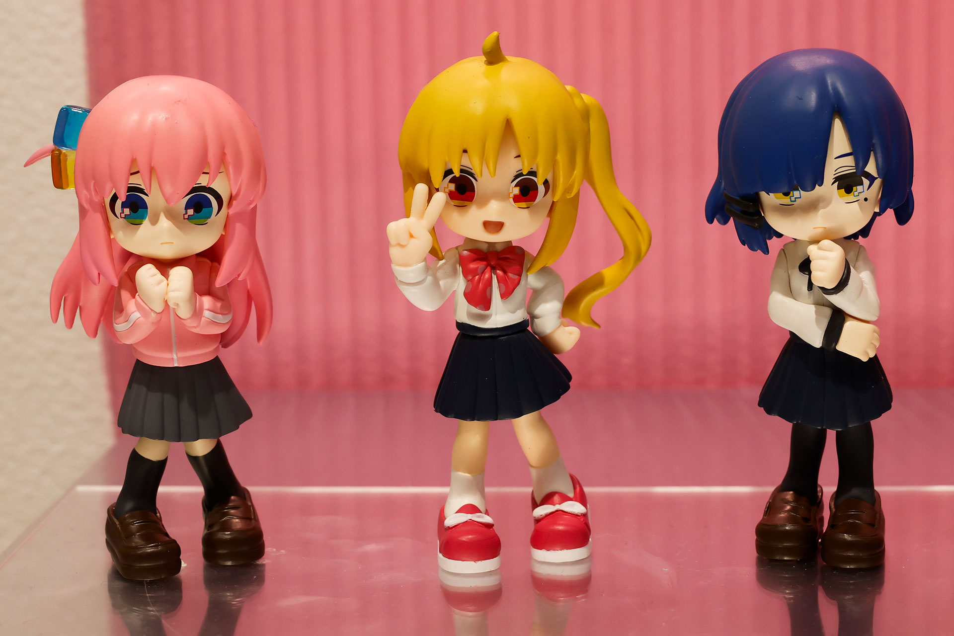 机の上に飾っておきたくなるようなサイズ感だ