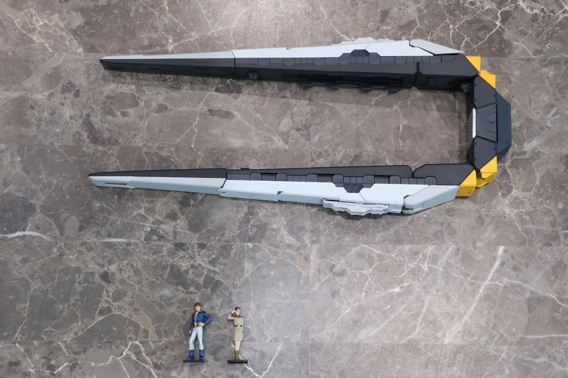 パイロットフィギュアと比較
