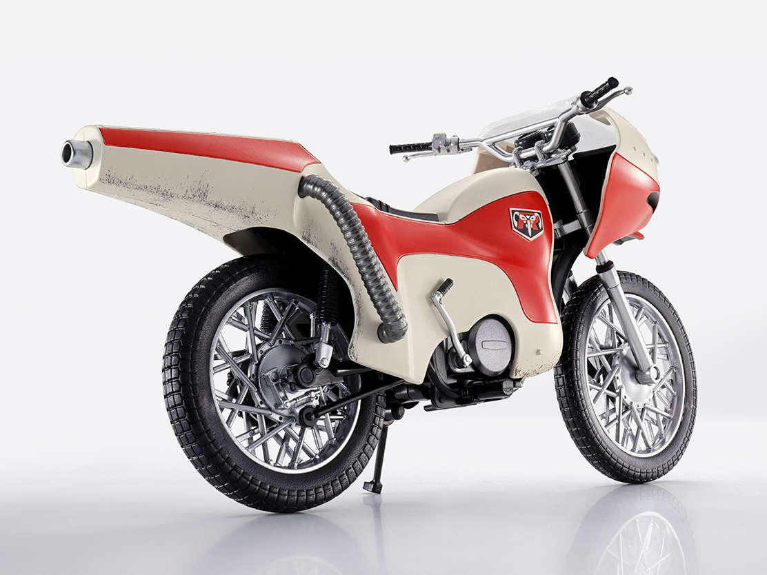 ハンドルの可動、サイドスタンドの展開、後輪のサスペンション伸縮ギミックを搭載。前後タイヤのブロックパターンや、スパークホイールを精密に造形再現。