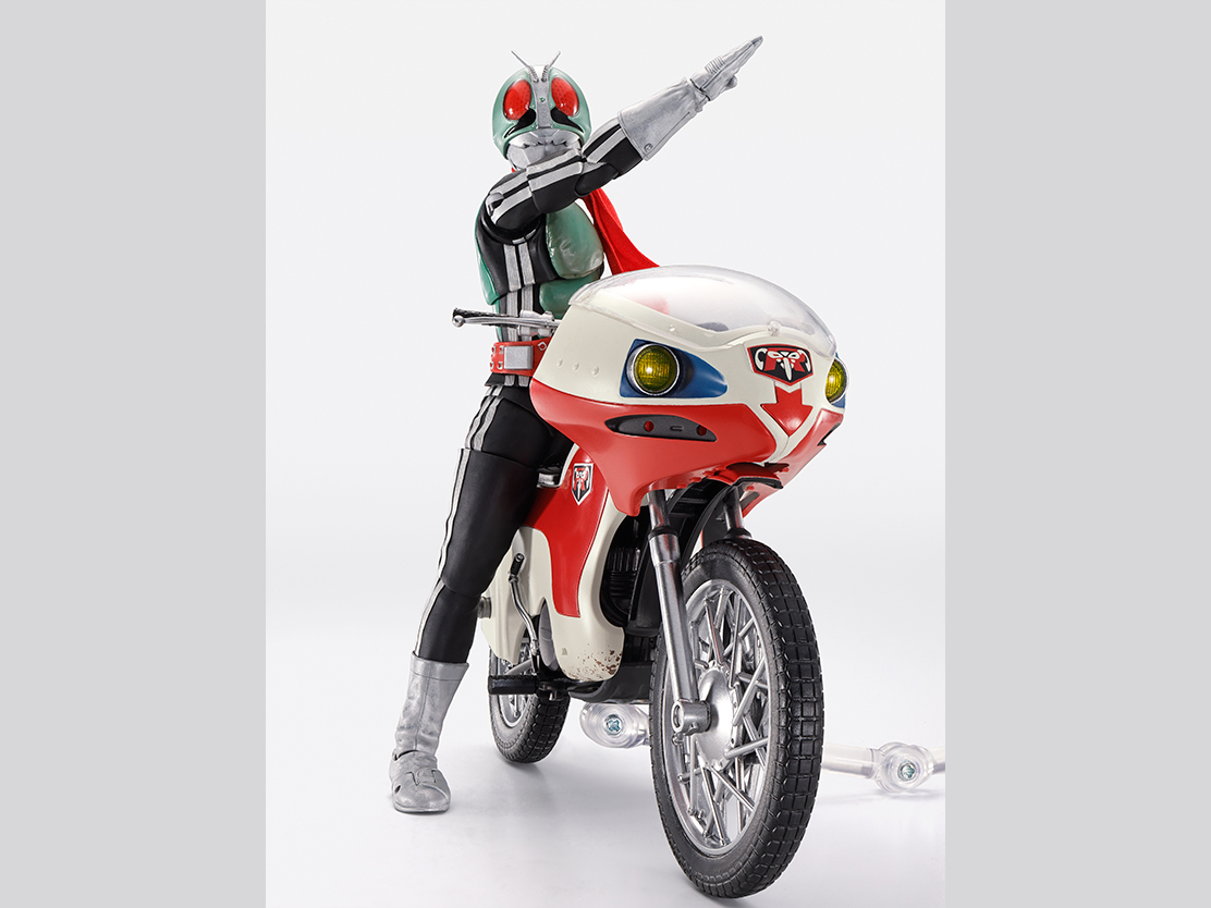 別売りの「S.H.Figuarts（真骨彫製法） 仮面ライダー新1号 栄光の昭和ライダーエディション」と「仮面ライダー新2号 栄光の昭和ライダーエディション」に合わせ車体のカラーリングをリニューアル。
