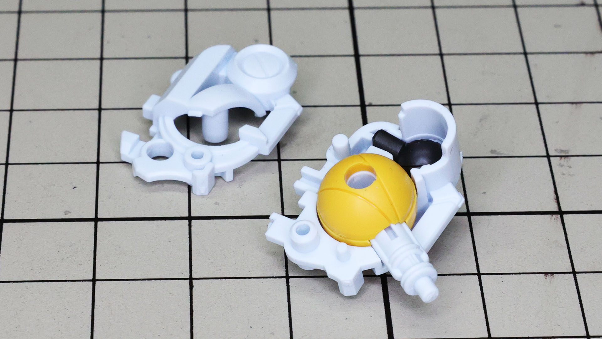 このノズル部はプロペラントタンクから直接出ています