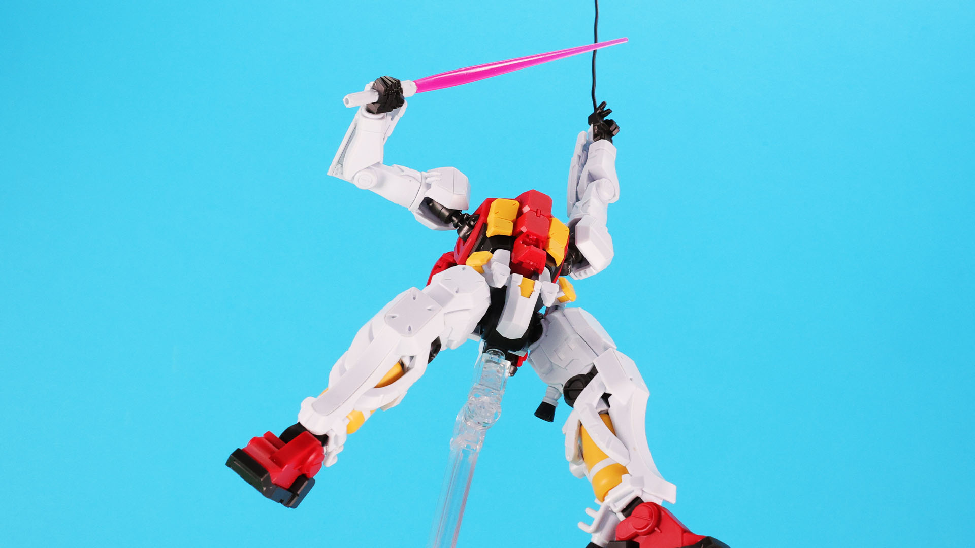 激闘の荷重にワイヤーが耐え切れず左腕ごと破損、そして……