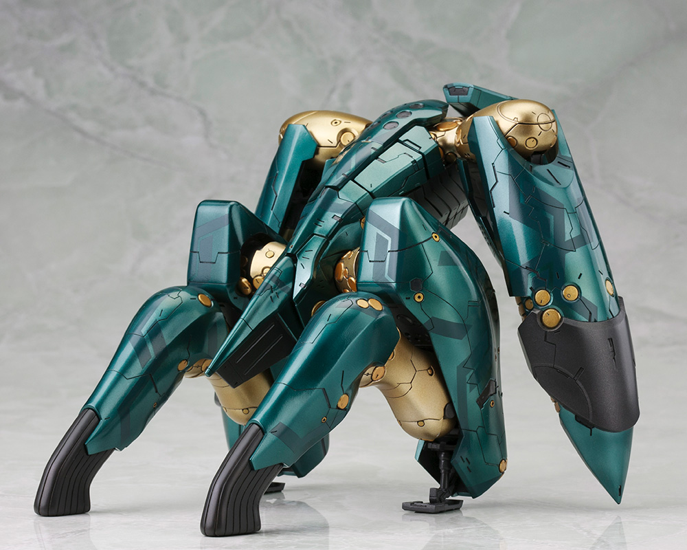 1/100スケールのフィギュアが付属