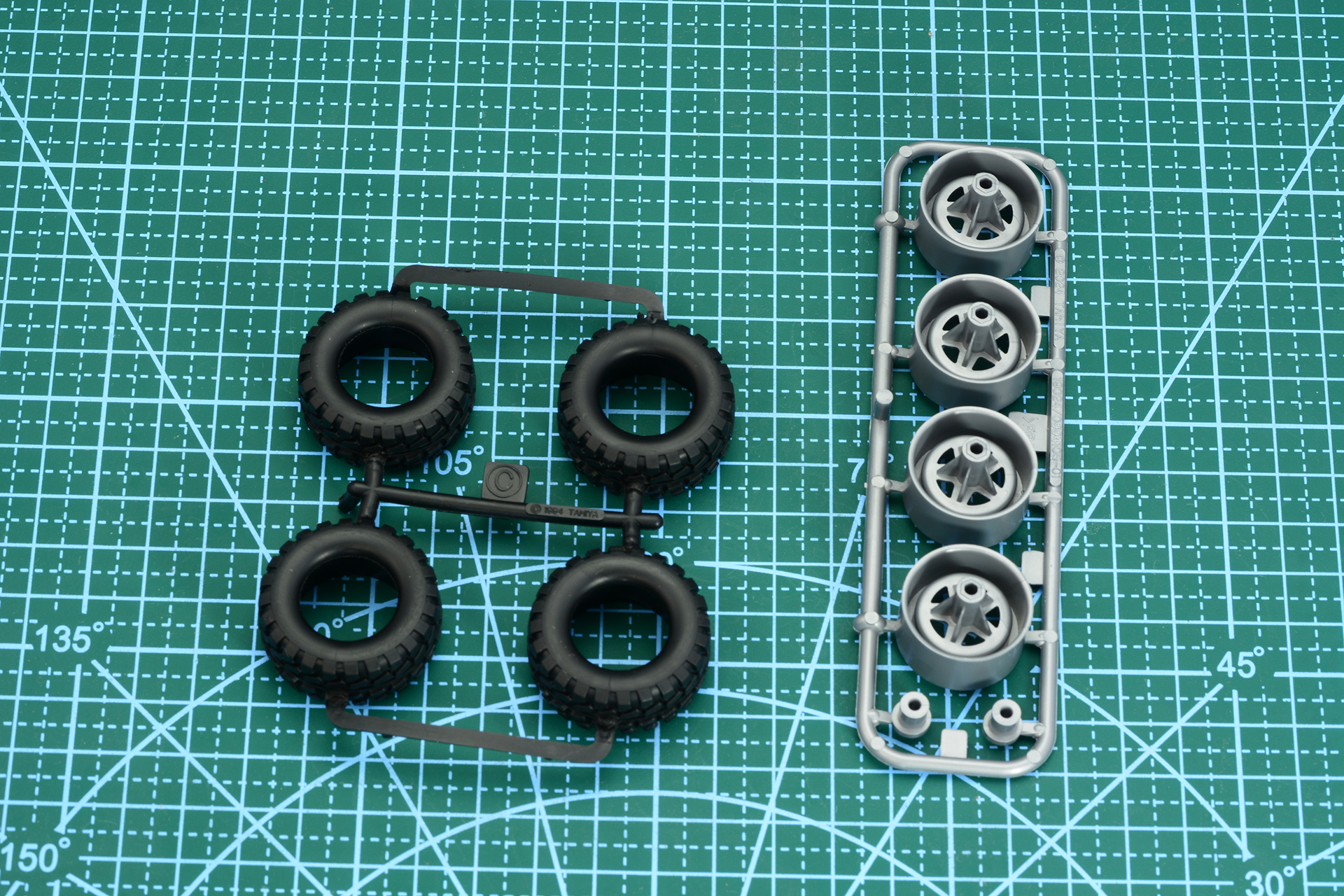 タイヤとホイール。タイヤはグリップ力の高さが見た目からも想像できる