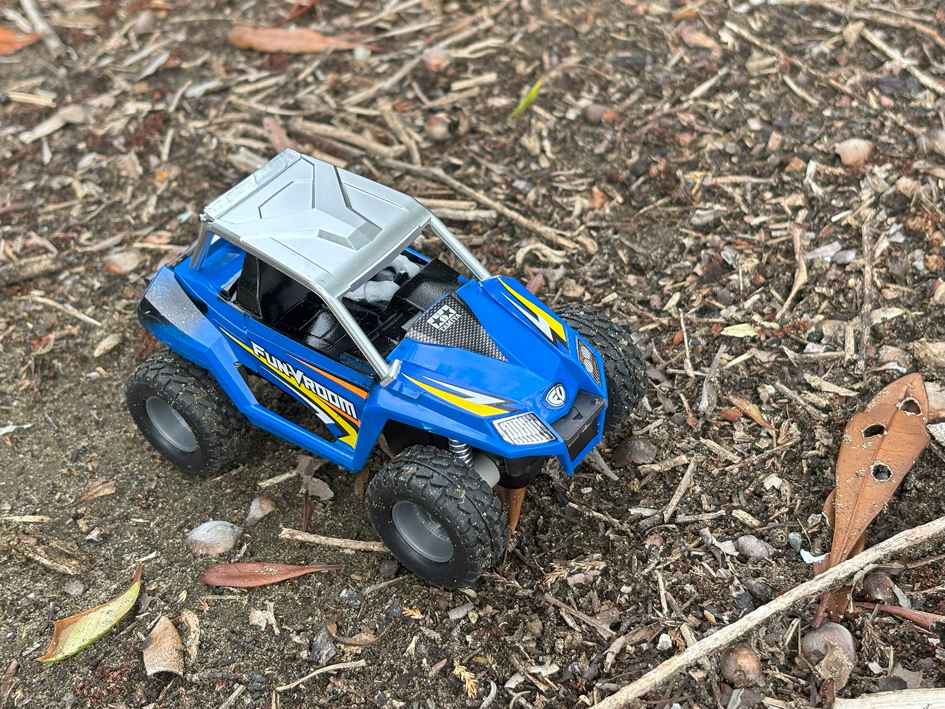 ファンブルンは走る姿が非常にカッコイイ。走る場所を工夫したくなる