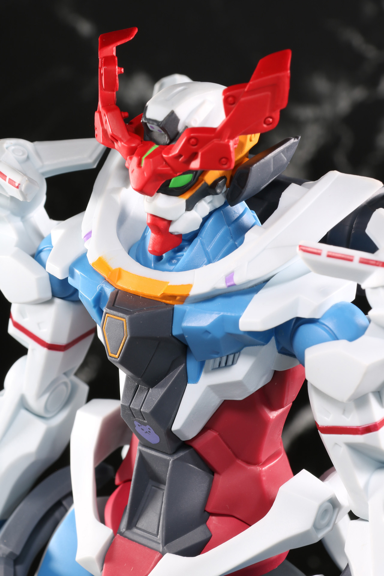 腕部はシンプルながら、マニピュレーターの造形や関節構造が再現されている