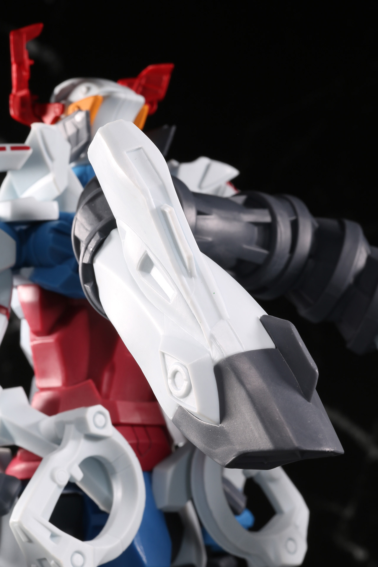 バックパック。大きく伸びた特徴的なデザイン