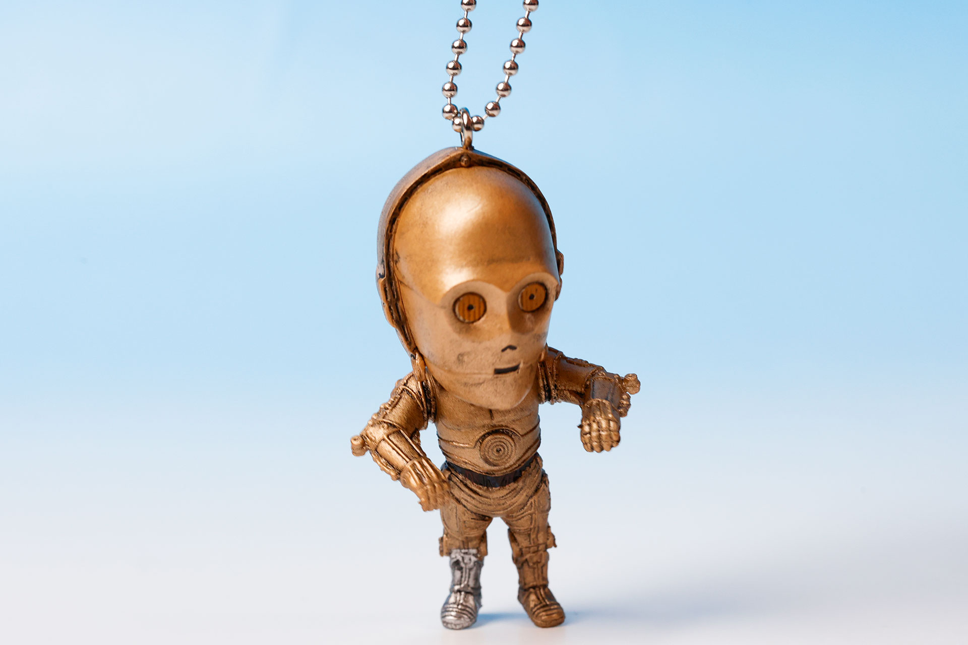 身近なアイテムにキーチェーンで取り付けておこう