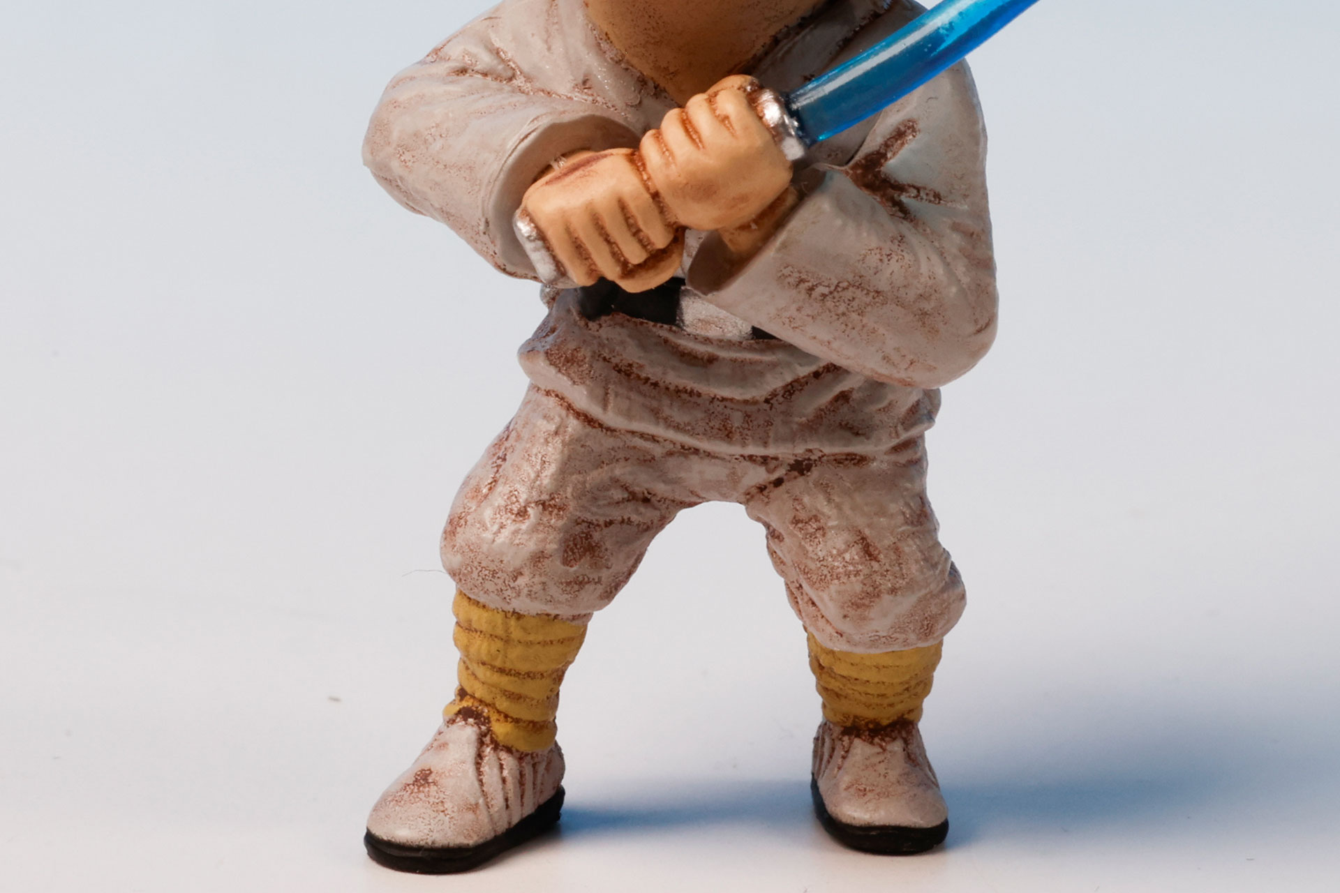 服の汚れ具合もかなりリアル！