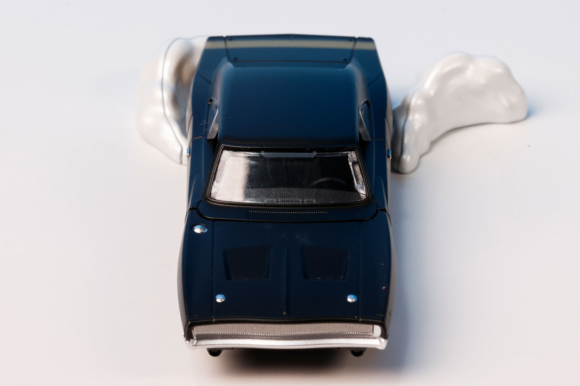 スモークパーツ部分は横に置いたような状態だ